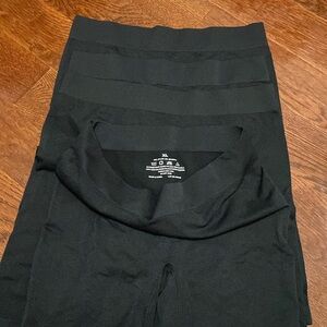 🚫SOLD🚫Lot of 4 size XL Spandex/ Nylon shape-wear shorts